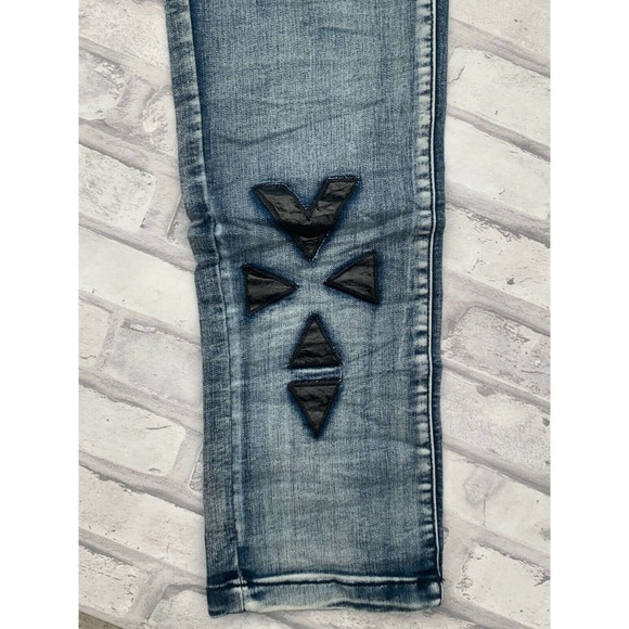 Refuge Life Style Denim Distressed Jeans Woman Size 10 - Picture 4 of 13